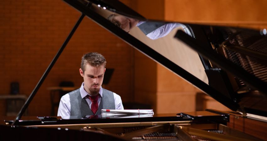 ETHAN LOCH, PIANO 