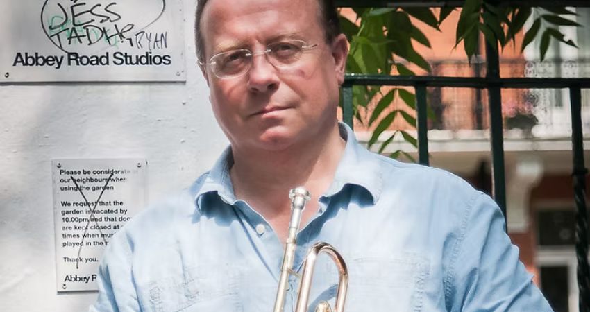 SIMON GARDNER 