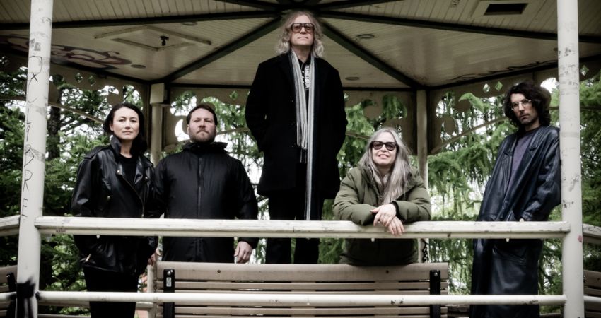 THE BESNARD LAKES 