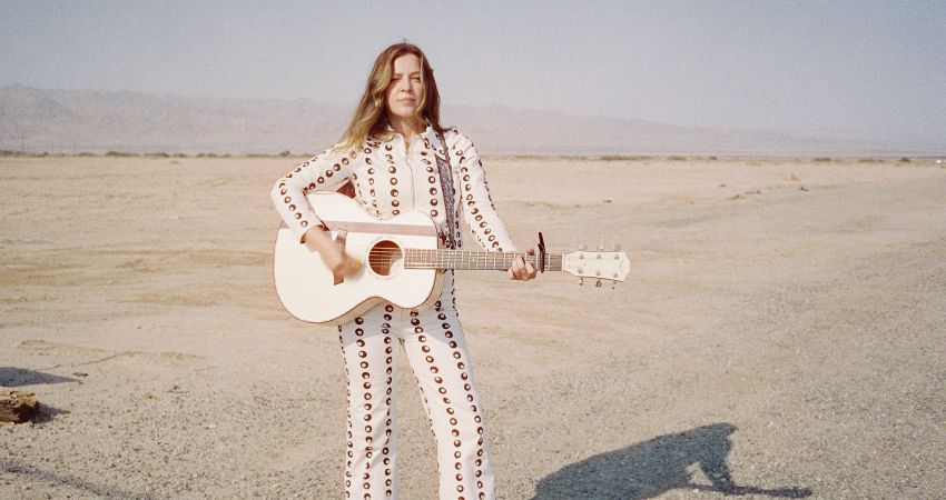 JADE BIRD 