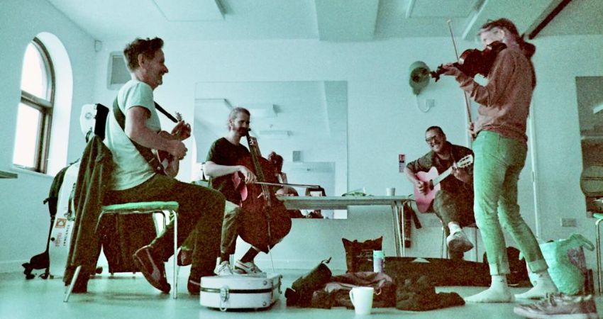 AN EVENING WITH ELEVEN MAGPIES. 