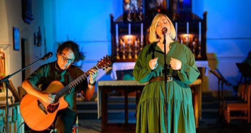 Out of The Mist. St.Peter's Church Paglesham. An evening of Music by Candlelight.