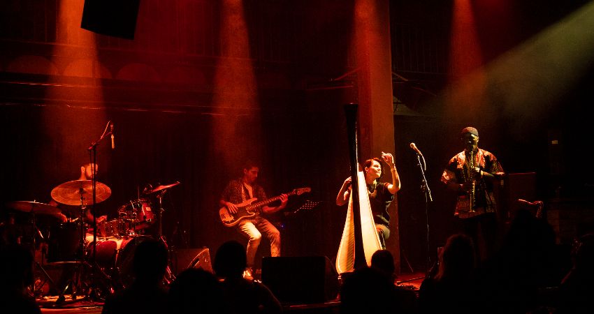 ALINA BZHEZHINSKA WHISPERS OF RAIN WITH TONY KOFI AND TULSHI 