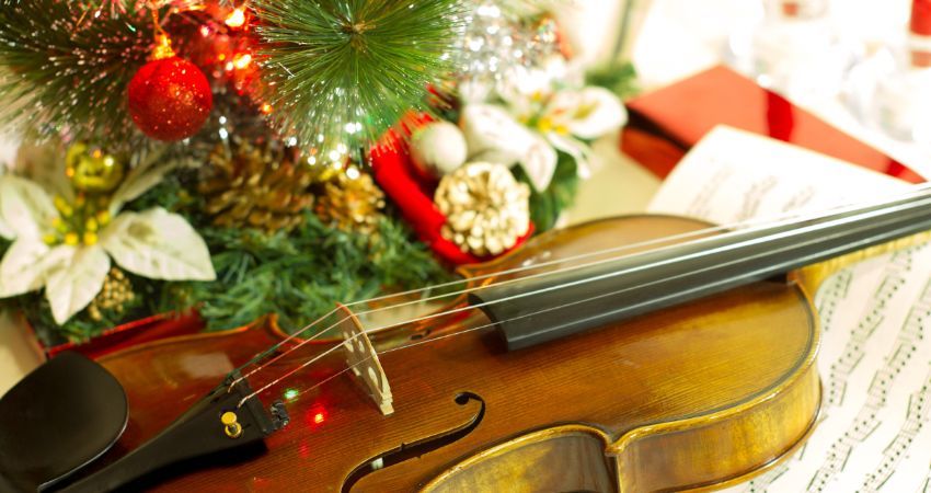 VIVALDI FOUR SEASONS AT CHRISTMAS BY CANDLELIGHT 