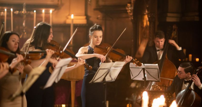 VIVALDI FOUR SEASONS AT CHRISTMAS BY CANDLELIGHT (8PM) 