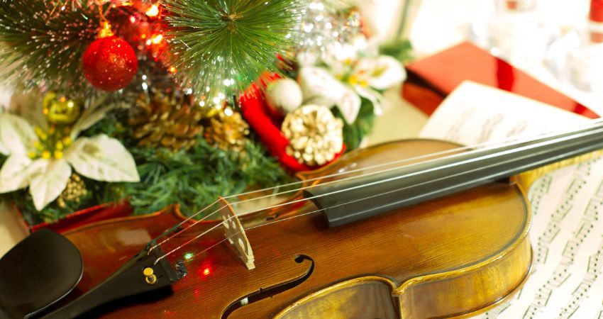 VIVALDI FOUR SEASONS AT CHRISTMAS BY CANDLELIGHT 