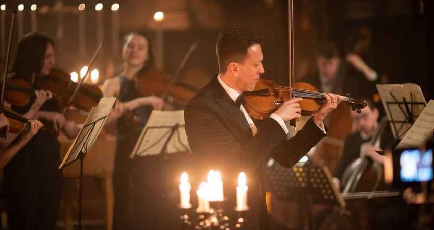 VIVALDI FOUR SEASONS BY CANDLELIGHT 