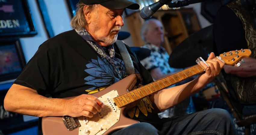 'BROTHERS IN THE BLUES' SEPTEMBER CLUB 