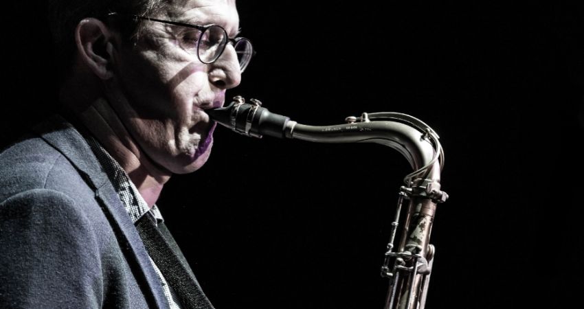 JAZZ AT ST ANDREWS PRESENTS; MARK CROOKS 