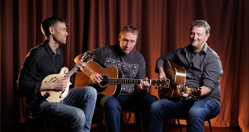 THE JOHN GOLDIE TRIO 