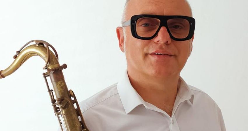 Jazz At St Andrews presents; Simon Savage 