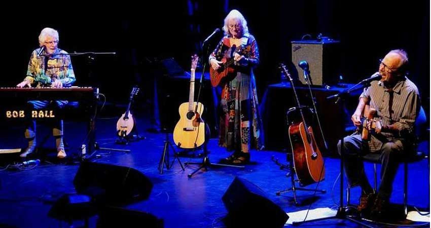 BOB HALL, DAVE KELLY & HILARY BLYTHE 
