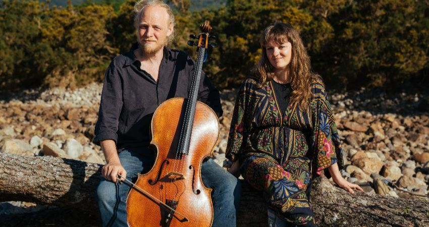 Hannah James and Toby Kuhn 