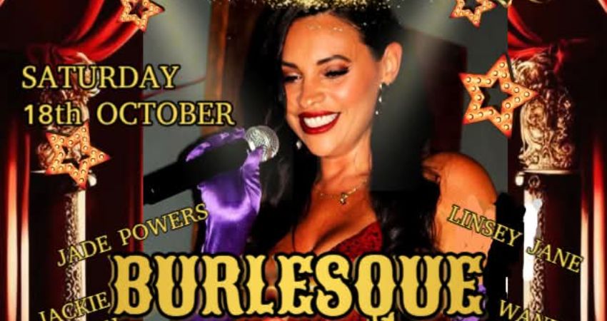 Larisa Louise Burlesque Show