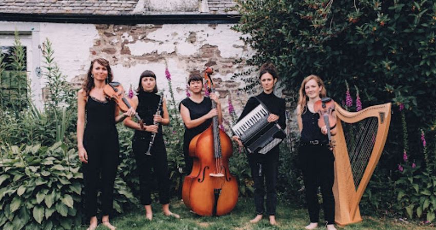 Hedera (folk quintet) 