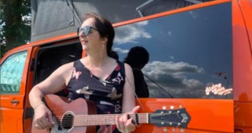 Michelle Laverick live at Rosslyn Court 