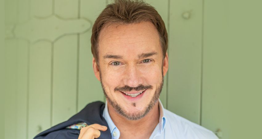 Russell Watson 
