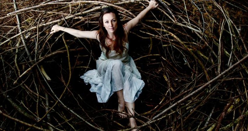 An evening with Tara MacLean at Cafe No9 