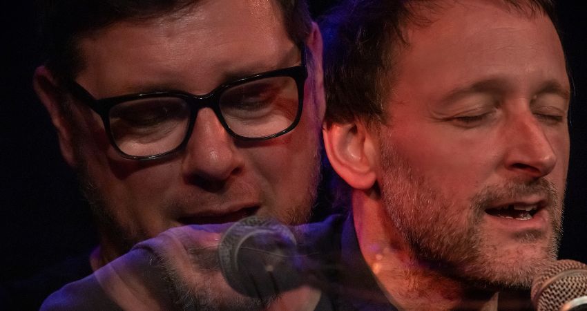 Alasdair Roberts and Donald WG Lindsay 