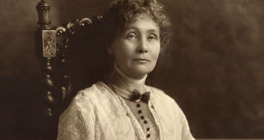 HOW DARE YOU ARREST MRS PANKHURST? By Karen Moore 