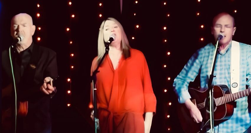 Harbour Moon - acoustic & live 