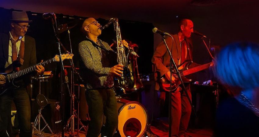 MIDNIGHT CITY SOUL BAND BIG CHRISTMAS PARTY PLUS BUFFET