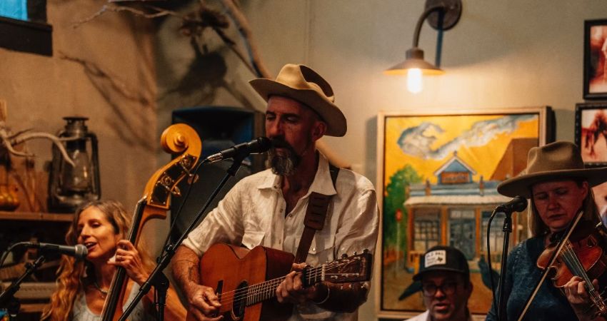 Bard Edrington V & The Blackbirds 