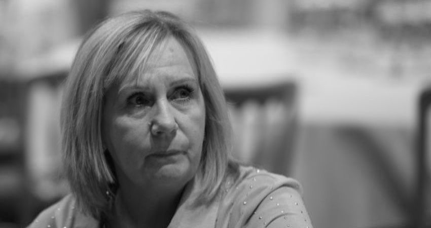 Lesley Carver Medium  | Meade Hall at The Crown & Cushion