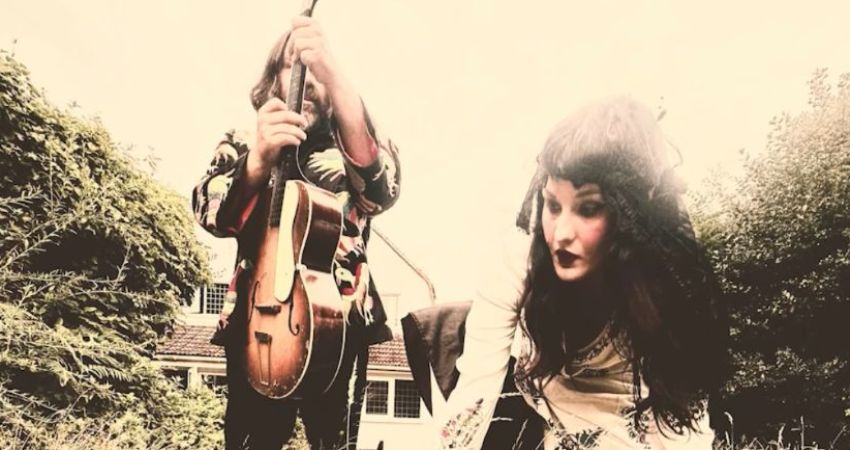 Romeo Stodart & Ren Harvieu 