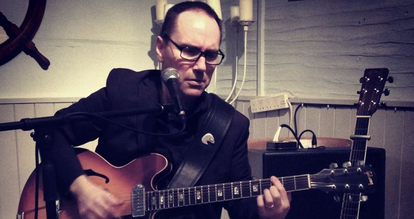 Kris Dollimore @ The Shed, Charlbury