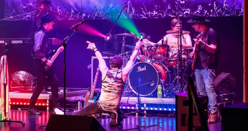 The ROCK OF AGES Experience