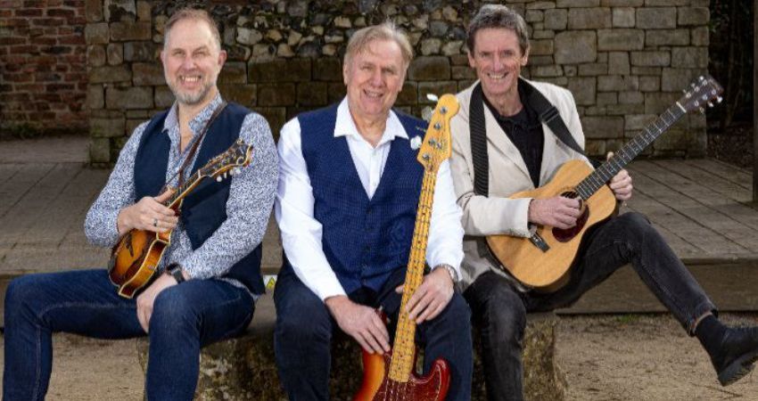 THE HOUGHTON WEAVERS