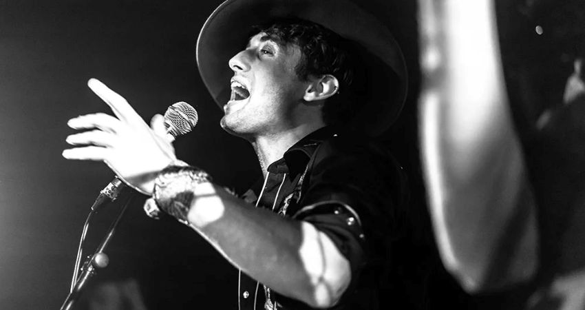 A Night with Jaz Delorean (Tankus) 