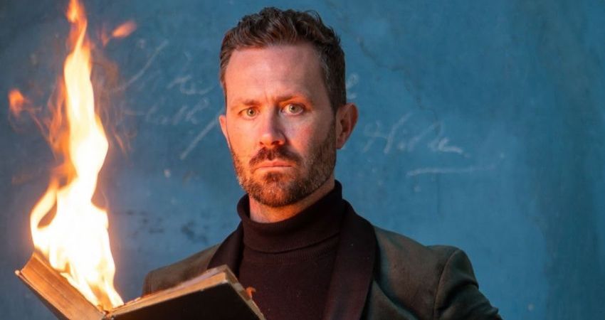 Jo Neary & Friends Starring Ed Tripp in NO MAN IS AN IRELAND 