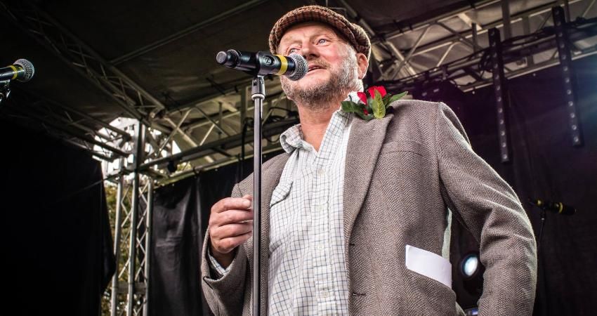 Sid Calderbank in Lunchtime Recital 