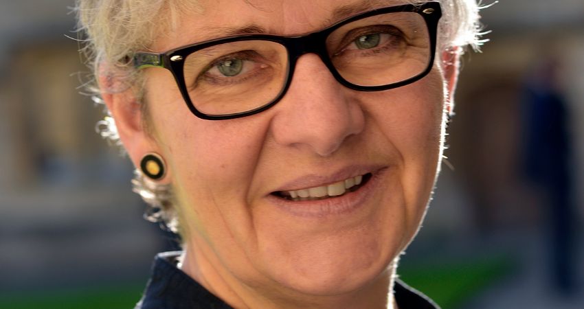 Lorna Hutson: England’s Insular Imagining 