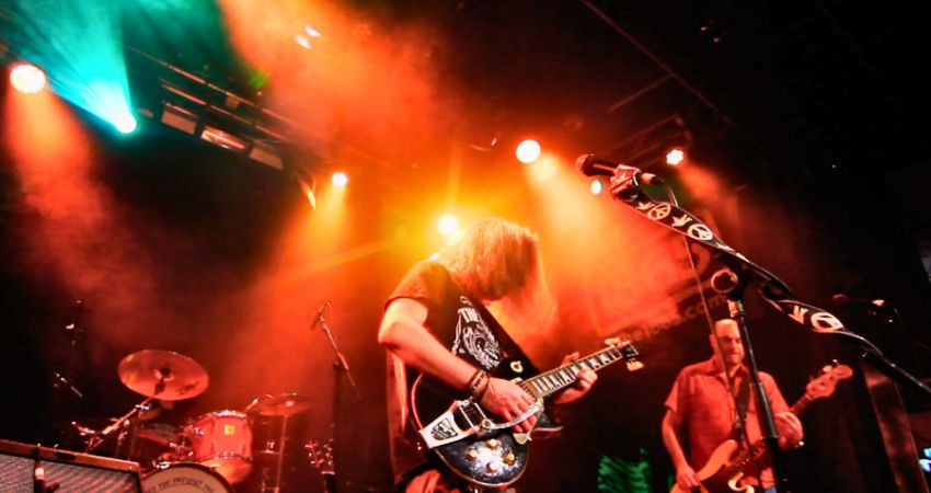 Rust For Glory : a tribute to Neil Young 