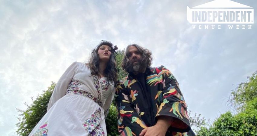 Romeo Stodart & Ren Harvieu 