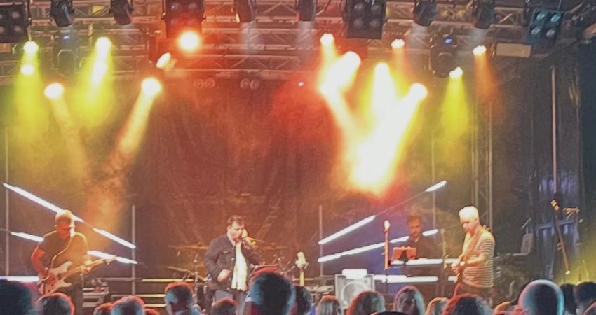 Xmas fundraiser for St.Richard’s hospice