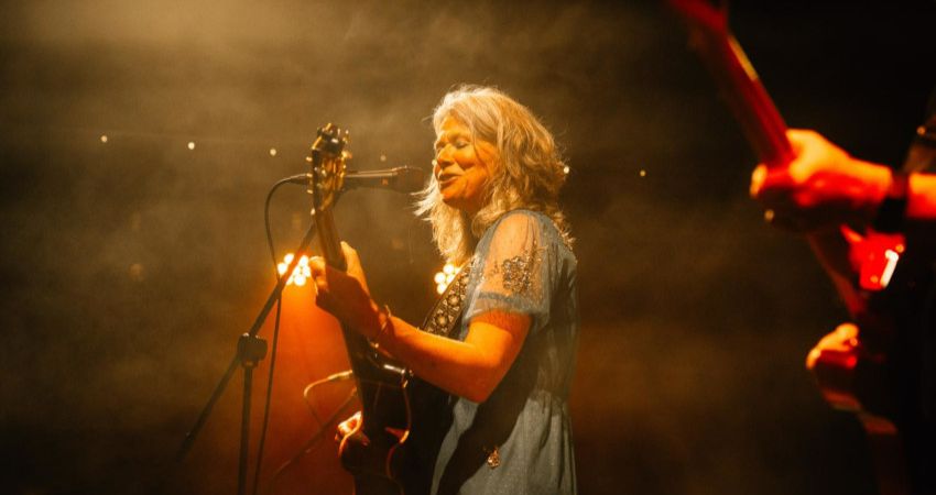 Danielle Nicholls Band 