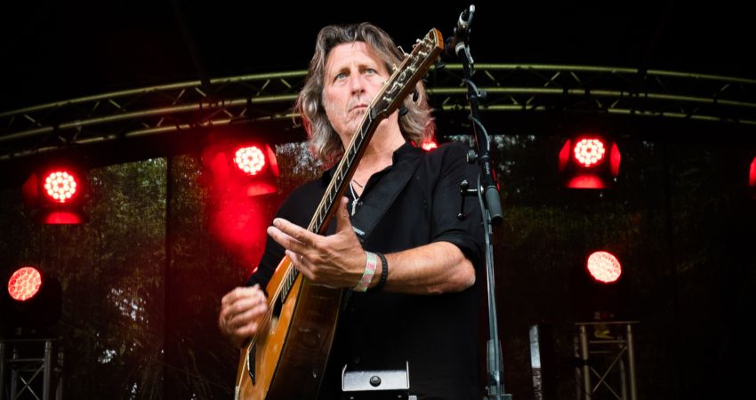 Steve Knightley: Sanctuary – Songs from Sacred Places 