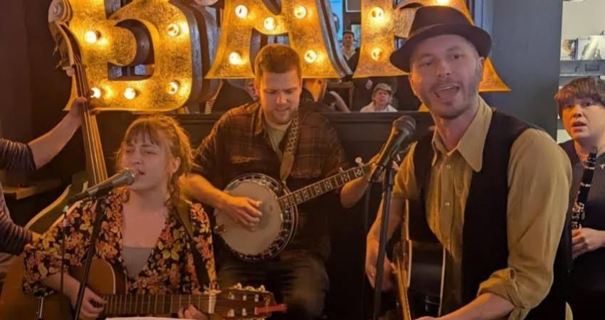 An evening with COWBIRD at Cafe No9 