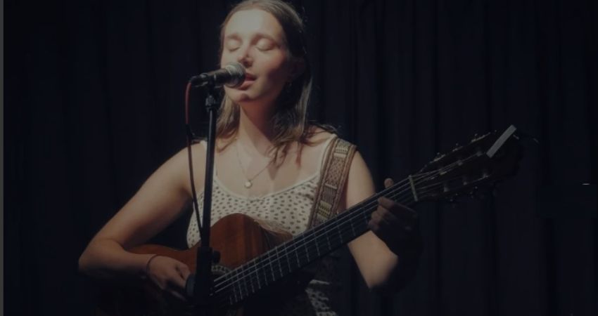 Sophie Wright with support from Maria Mihailik