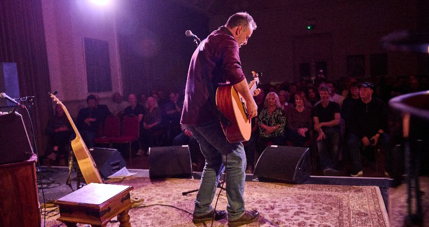 Dave Sutherland @ Oliver's 