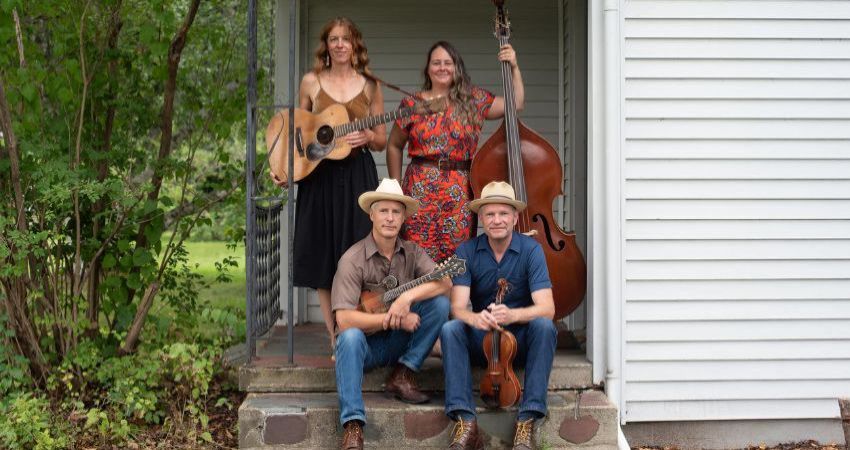 The Foghorn Stringband 