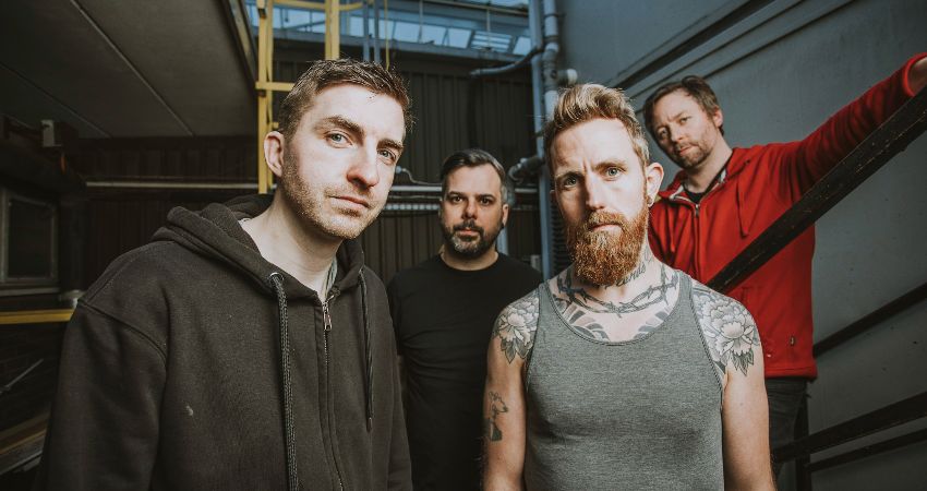 RANDOM HAND + SONIC BOOM SIX 