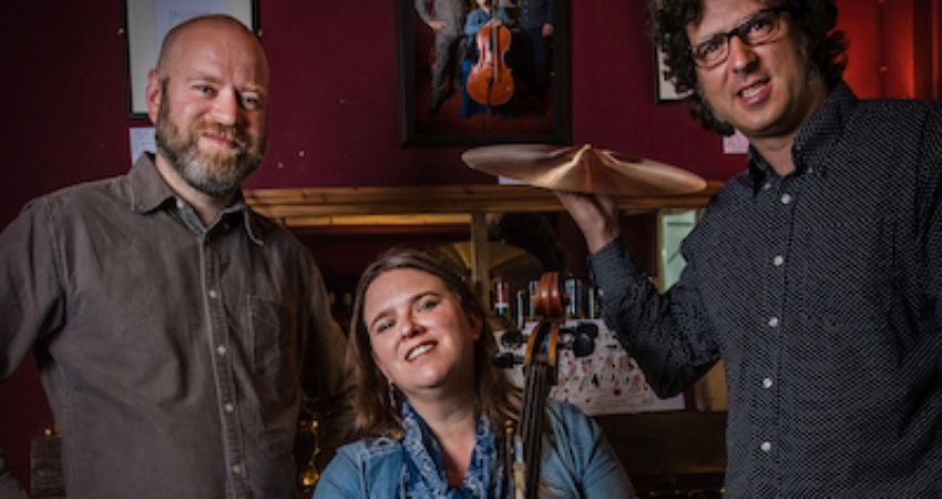 Shirley Smart Trio - Jazz at John's