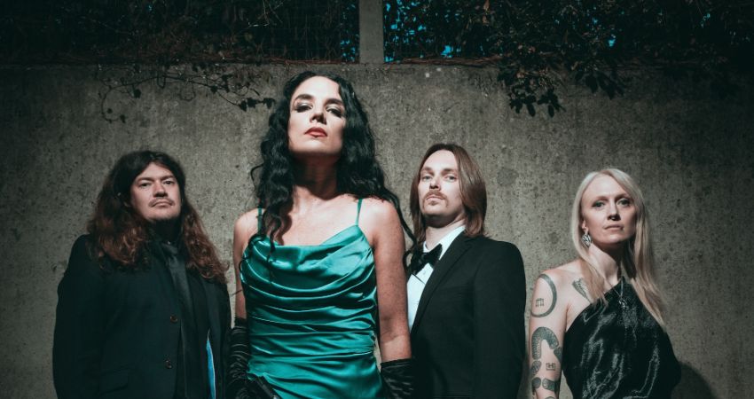 Hana Piranha - Live in Glossop 