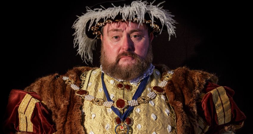 Divorced Beheaded Died 