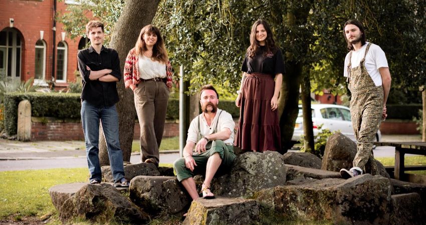 An evening with Mr. Novembre at Cafe No9 